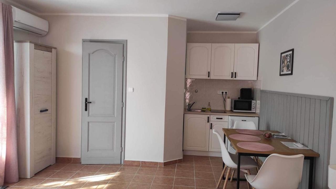 Silence Apartmanhaz Zalakaros Bagian luar foto