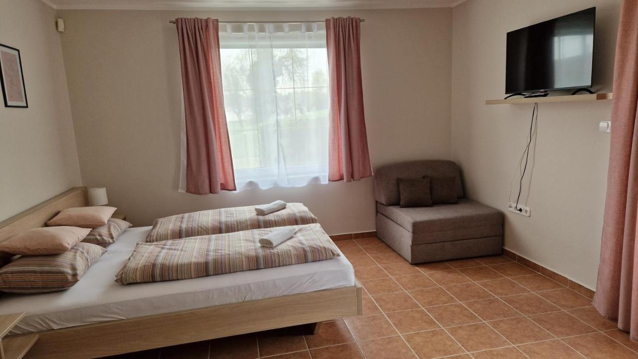Silence Apartmanhaz Zalakaros Bagian luar foto